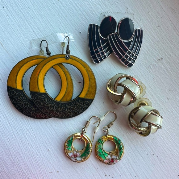 “Ring Of Fire” Aries-Inspired Earrings - Picture 4 of 4